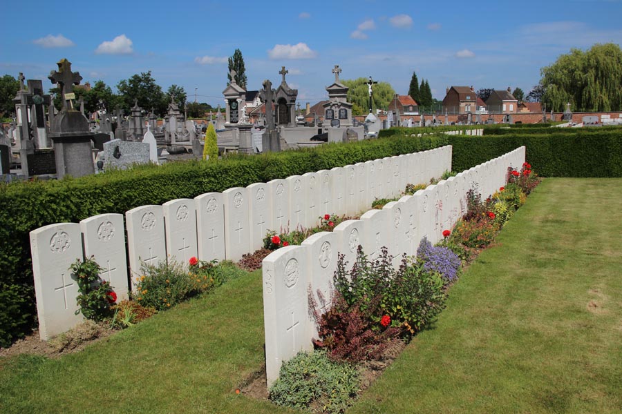 Pont-du-Hem Military Cemetery