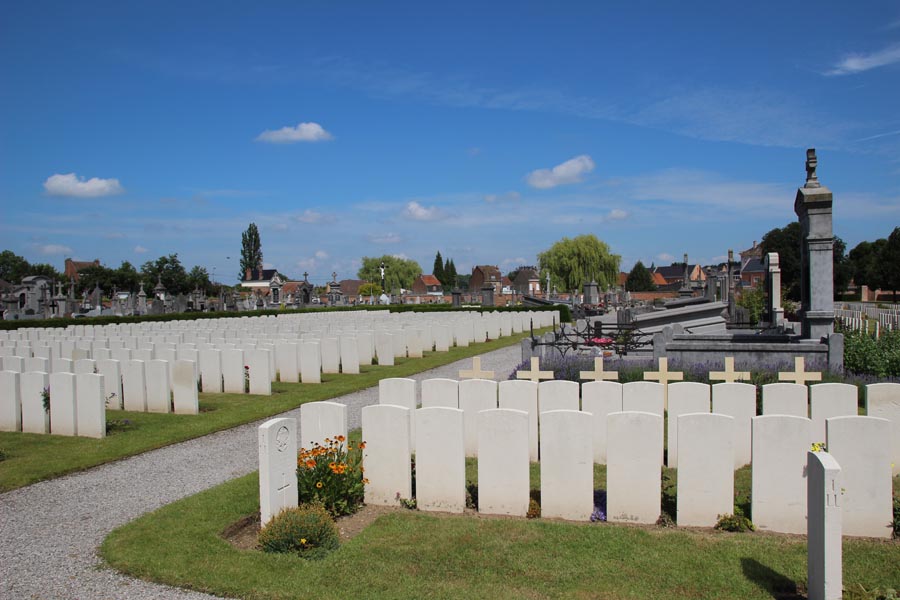 Pont-du-Hem Military Cemetery