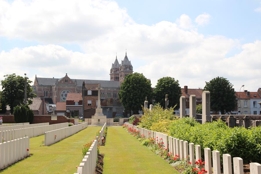 Pont-du-Hem Military Cemetery