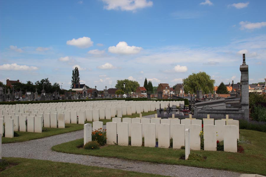 Pont-du-Hem Military Cemetery