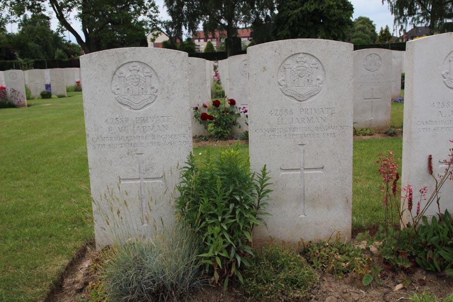 Peronne Communal Cemetery