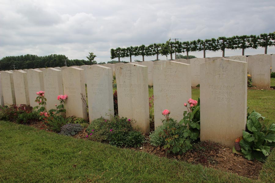 Duisans British Cemetery