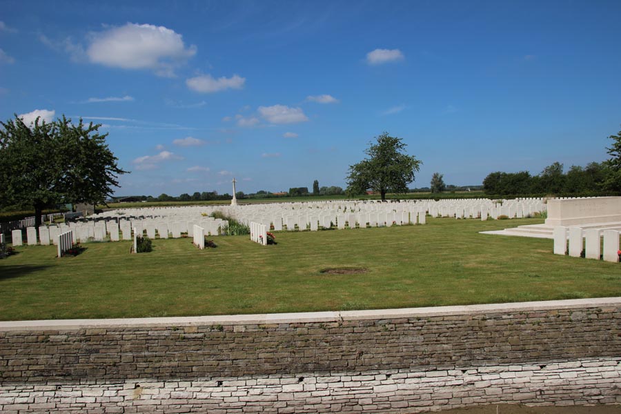 Pont-du-Hem Military Cemetery
