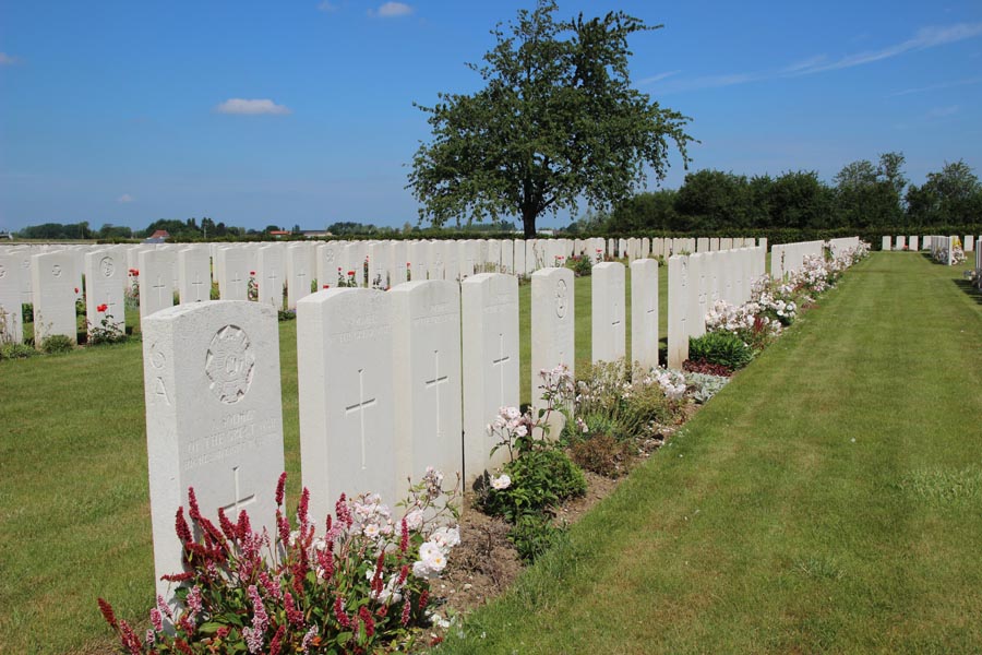 Pont-du-Hem Military Cemetery